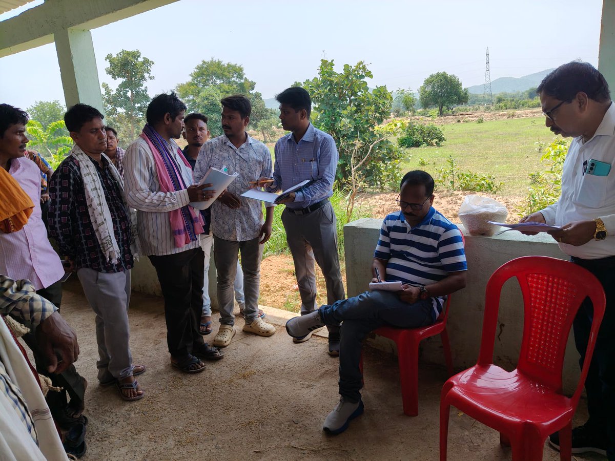 Collector & DM, Nuapada (@dm_nuapada) on Twitter photo Today, the Collector, Nuapada, visited the Paddy Procurement Centres at Kurumpuri, Tarbod, and Sialati. He interacted with farmers and labourers, and instructed all millers tagged to the PPCs to send vehicles for the smooth lifting of paddy.
<a href="/CMO_Odisha/">CMO Odisha</a> <a href="/IPR_Odisha/">I & PR Department, Odisha</a> Today, the Collector, Nuapada, visited the Paddy Procurement Centres at Kurumpuri, Tarbod, and Sialati. He interacted with farmers and labourers, and instructed all millers tagged to the PPCs to send vehicles for the smooth lifting of paddy.
<a href="/CMO_Odisha/">CMO Odisha</a> <a href="/IPR_Odisha/">I & PR Department, Odisha</a>