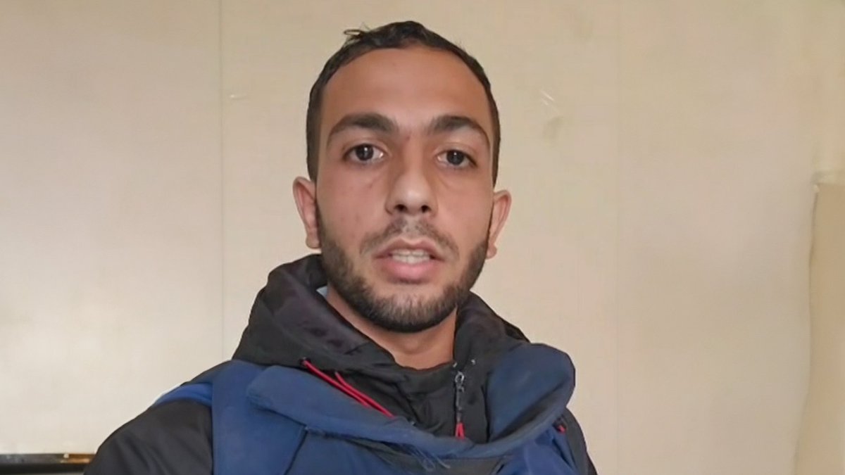 haider_mossawy's tweet photo. الصحفي أنس الشريف: "يا عالم، يا ناس، يا مسلمين.. كل من أقابله في الشارع يقسم أنه لم يذق طعاماً منذ ثلاثة أيام. جائعون حدّ الانهيار.. نحن على مشارف الموت جوعاً والله". https://t.co/AWmHx2vyd5