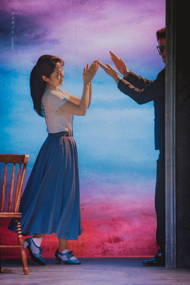 250608 뮤지컬 <라흐헤스트> 18:00
향안 役 최수진
환기 役 김종구