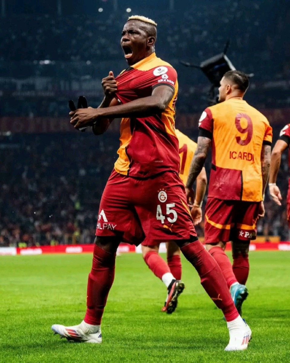 Stay with us, Osimhen! You’ve already become one of us a lion, a champion. Let’s chase more trophies together. 🦁❤️ #StayWithUsOsimhen