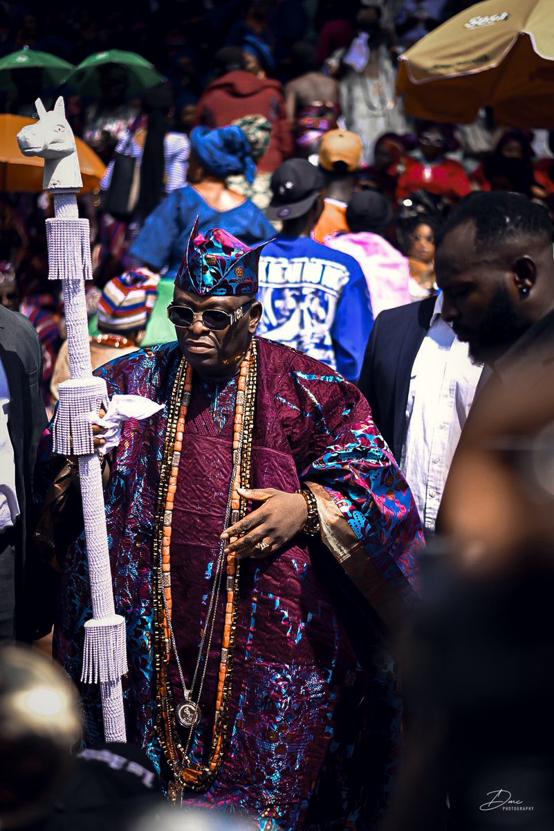 dmc4tography's tweet photo. OGs in agbada, vibing in 4K. When culture walks in, even the streets pause. This ain’t cosplay — it’s heritage with sauce. 👑🔥 #DripOfOurForefathers
#ijebu #ojudeoba #ojudeoba2024 https://t.co/LoGvYOOkLC