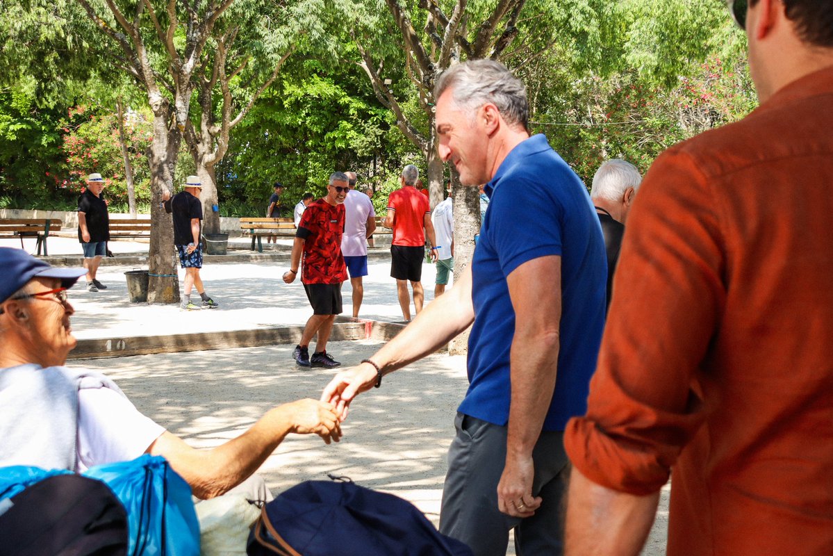 De l’AG du CIQ des Mourets, au concours de boules des clubs du 13/14 en passant par le barbuc’ du CIQ de St Barthélemy, dur-dur la vie d’un élu marseillais  ! 😉
Merci et bravo à tous ces bénévoles qui font vivre nos villages.
#Marseille