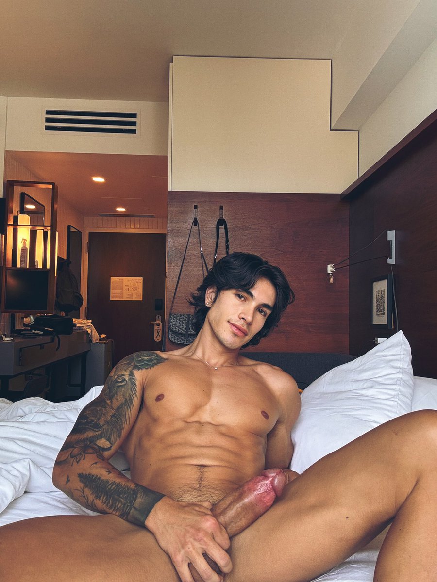 I woke up like this… should I stay in bed a little longer?

onlyfans.com/hotalex6 70 % OFF