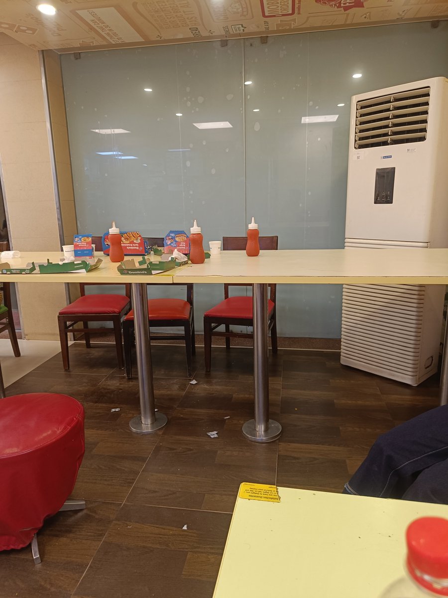 WillingDon20's tweet photo. @dominos_india this is the condition of your domino's outlet in Bikaner Rajasthan and This is happening everyday.

Where one would sit and where to eat ???
You just tell me.
I complaint to them and they are saying that they are short in staff.
#Dominos @dominos @dominos_india @ https://t.co/wN85HYwRa7
