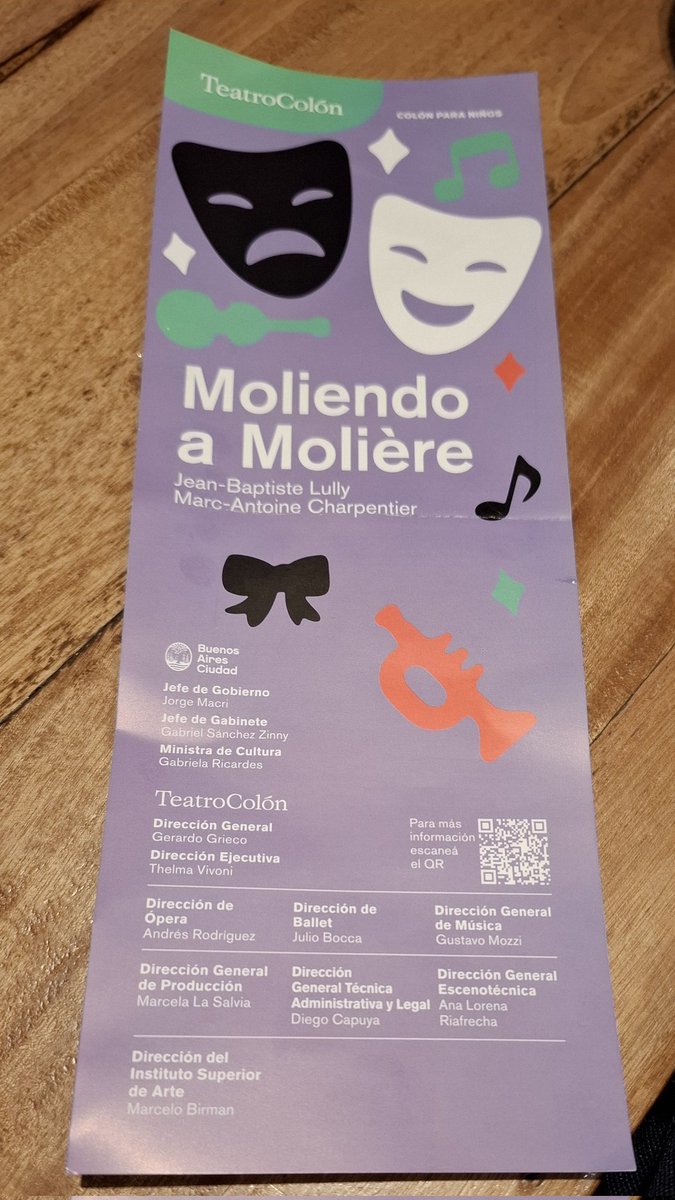 Hoy función en familia en el <a href="/TeatroColon/">Teatro Colón</a> con "Moliendo a Moliere" hermoso espectáculo para niños basado en obras de Moliere con música de Lully y Charpentier. Excelente los cantantes, actores y músicos del Instituto Superior de Arte  y la dirección de Manuel de Olaso👏👏👏👏👏👏