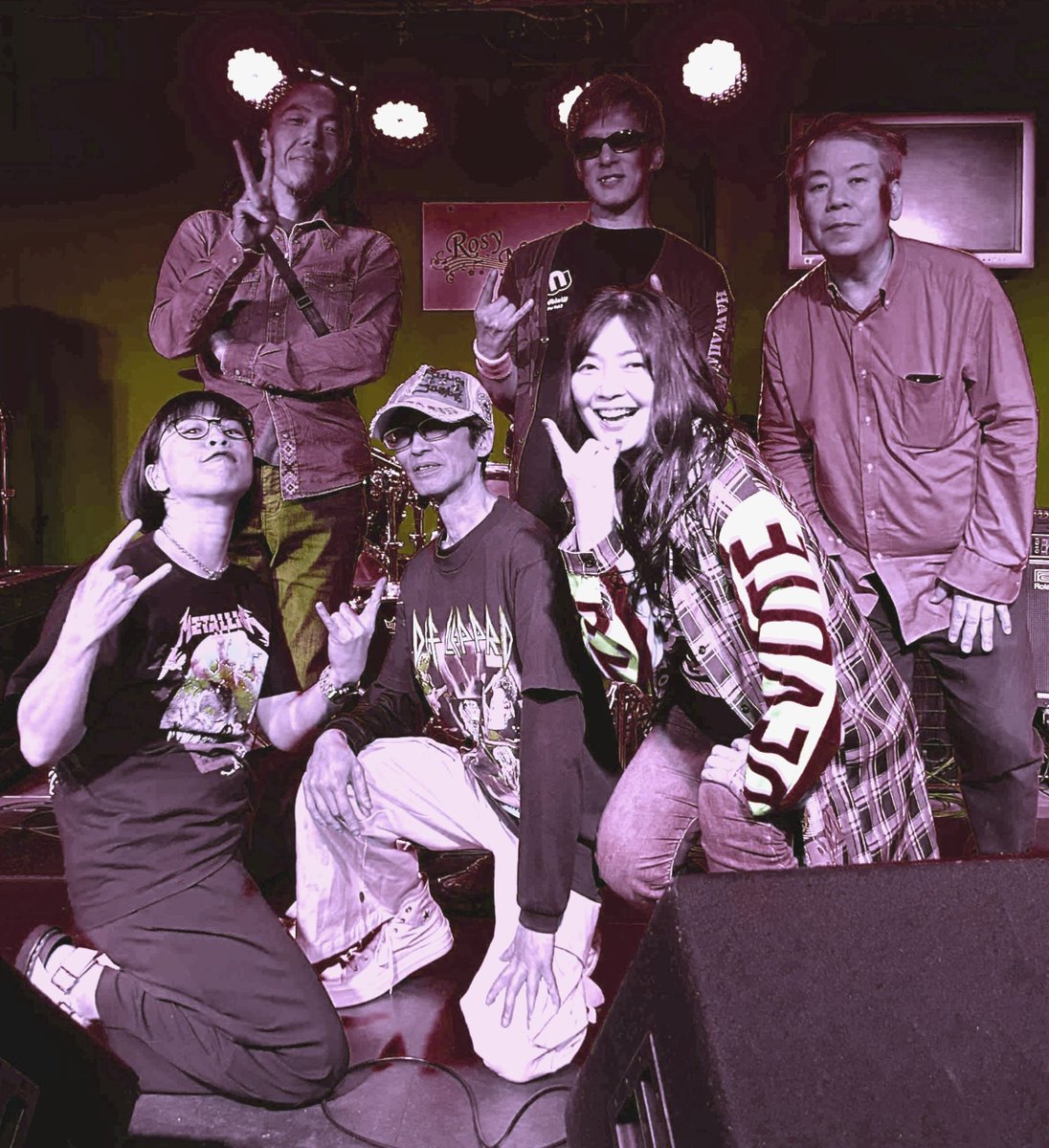 mito_alwida's tweet photo. 中森明菜バンドらしからぬ(笑)ロック魂バリバリのメンバーでライブ(1枚目・TOKYOROSEって名前です)。吉川晃司カバー、イエモンカバー、歌謡、アニソン…盛りだくさんでした。初の武蔵小金井ROSYNOTEさん、また遊びに行きたい場所でした😊感謝!
#ROSYNOTE https://t.co/h1ETfpJG3z
