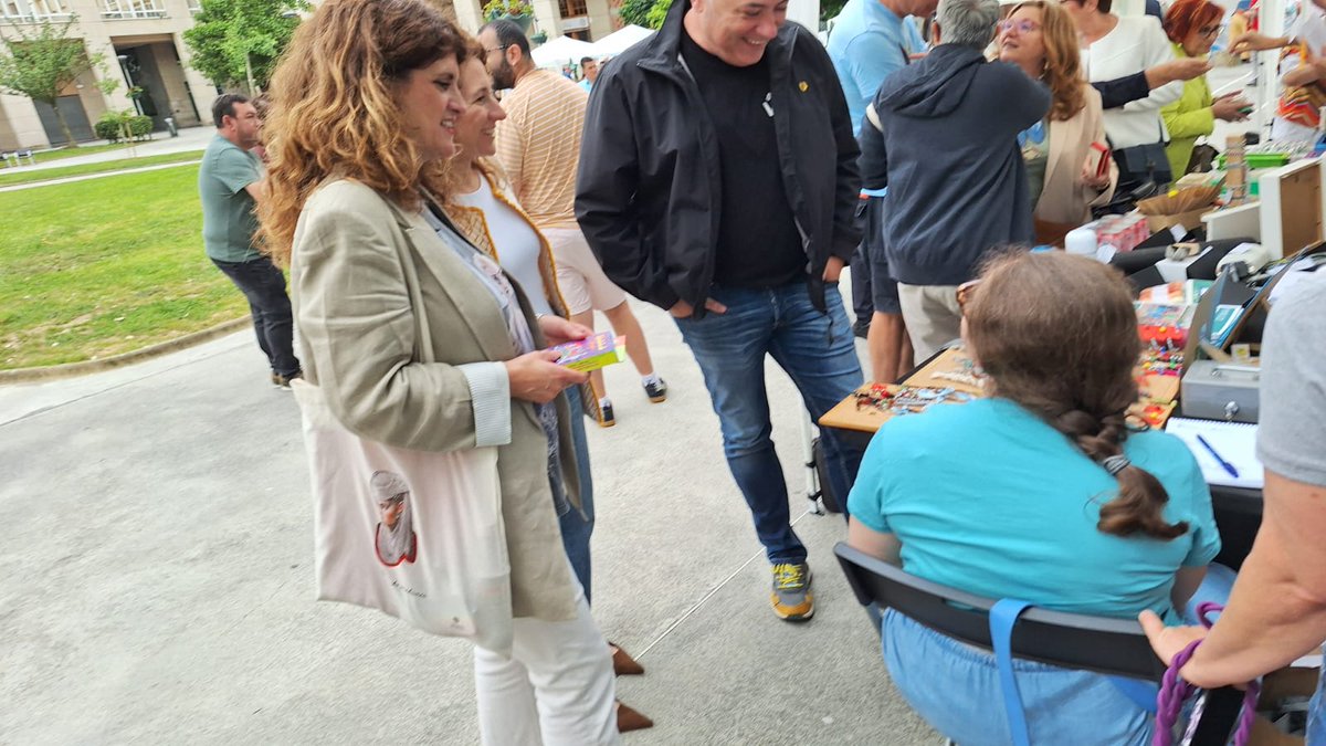 GAUDE (@asoc_gaude) on Twitter photo KOMUNITATEA EREITEN // SEMBRANDO COMUNIDAD
Leioako Hirugarren Sektore Sozialeko Erakundeen Azoka.
.....
Feria de Entidades del Tercer Sector Social de Leioa.
<a href="/leioaudala/">Leioa Udala</a>
<a href="/bizkaiagara/">BizkaiaGara</a>
#Donibane
#Mendiondo
#Barrika KOMUNITATEA EREITEN // SEMBRANDO COMUNIDAD
Leioako Hirugarren Sektore Sozialeko Erakundeen Azoka.
.....
Feria de Entidades del Tercer Sector Social de Leioa.
<a href="/leioaudala/">Leioa Udala</a>
<a href="/bizkaiagara/">BizkaiaGara</a>
#Donibane
#Mendiondo
#Barrika