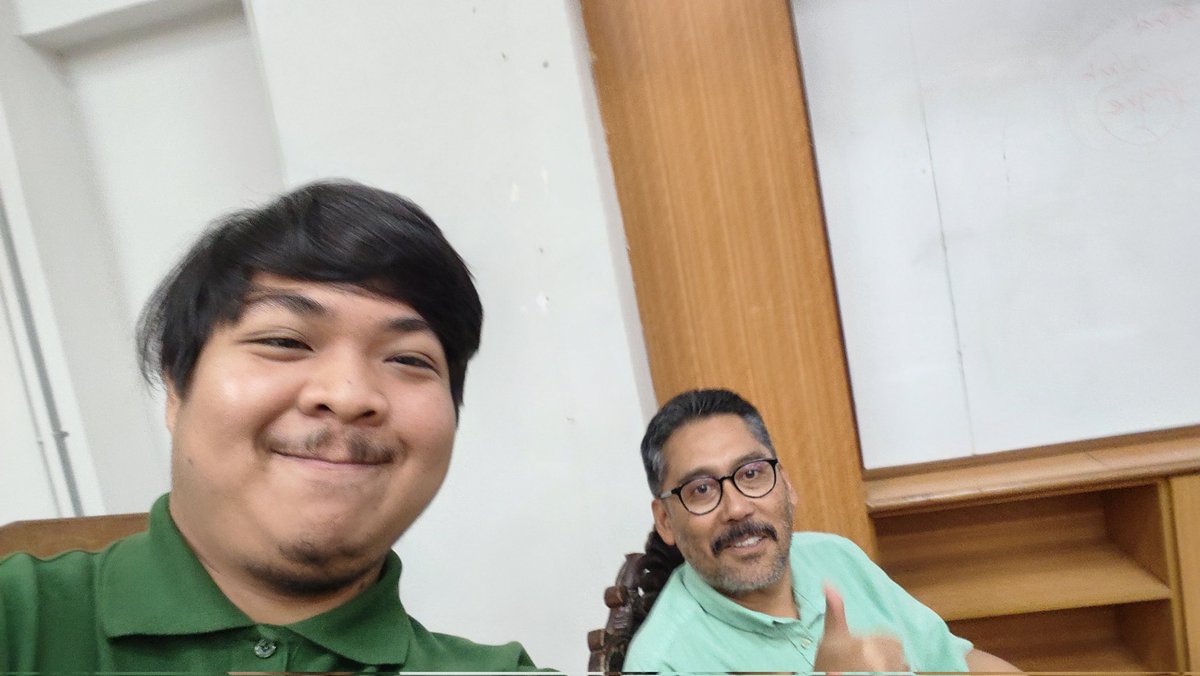 DanielFandey's tweet photo. got pic w/ the dean of PPUK UTHM
defo a big W https://t.co/Y3tIzJwF43