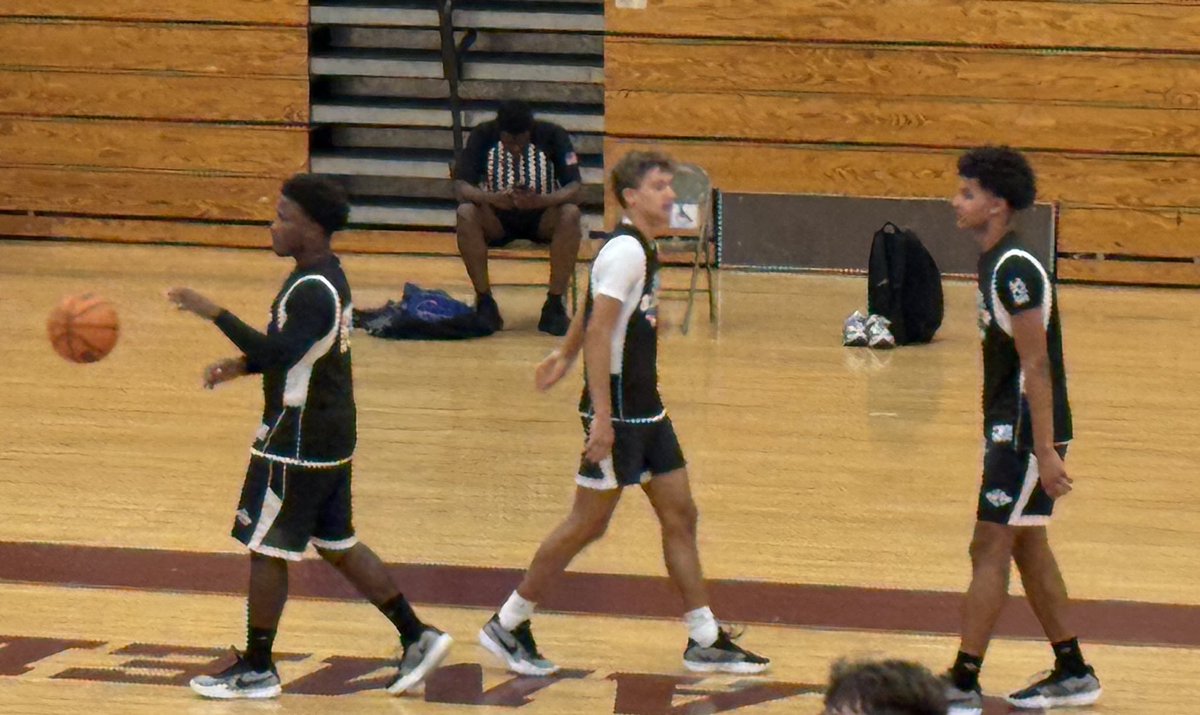 A few @fly2028 guys on <a href="/TriadBlueChip/">Blue Chip Basketball Academy</a> Sunday 🔥🏀
<a href="/HereGoJayAgain/">Jay Anderson</a> <a href="/bishizzo/">Coach Bishop</a> <a href="/PrepHoopsNC/">Prep Hoops North Carolina</a> <a href="/PrepHoopsNC/">Prep Hoops North Carolina</a> 
<a href="/RyleyRodriguez3/">Ryley Rodriguez</a> <a href="/NoahDulin_0/">Noah Dulin</a> <a href="/Draethaballer_1/">Draeton Nance</a>