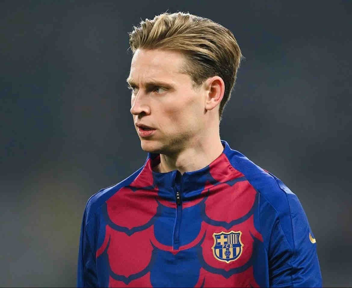 🚨🎙️| Amadou Onana (Aston Villa): "Frenkie de Jong is one of the BEST players in the world. I remember my first match with Belgium against him, he was incredible… truly incredible, all over the pitch." #fcblive