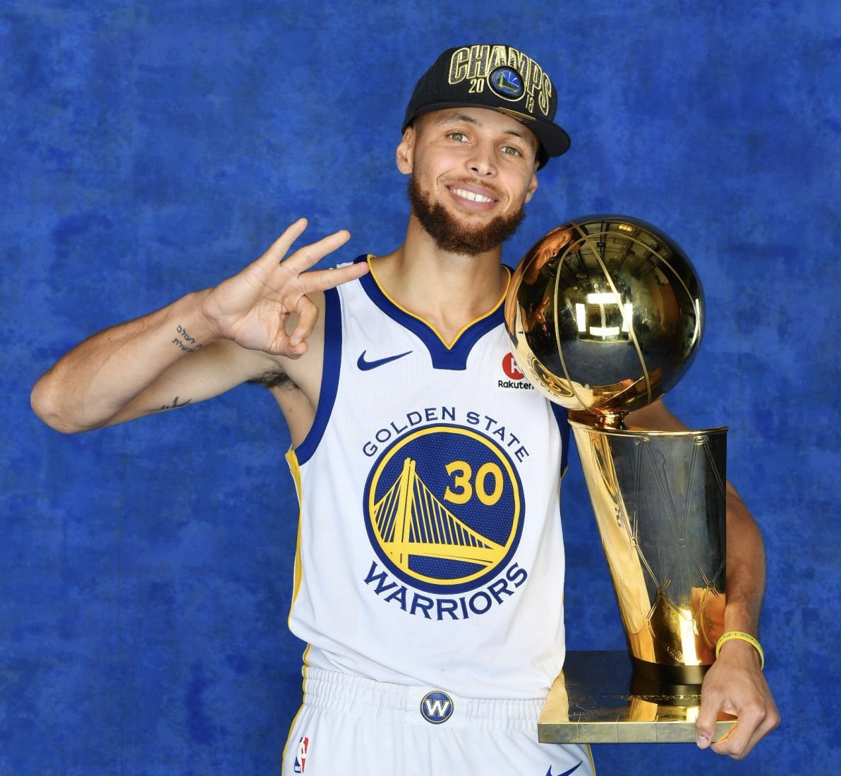 Steph Curry on this day in 2018:

37 PTS
6 REB
4 AST
3 STL
3 BLK

Won his 3rd NBA Championship.