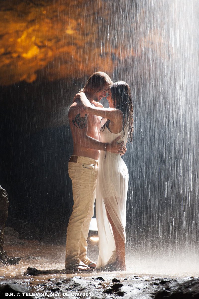 EladMeier's tweet image. 💨En el corazón💓 de #LaTempestad⛈ hay inquietud. La pequeña Luz💡 en él, además de ser una GranLuz💫, lo mantiene a la expectativa de la nueva vida que le espera
🌬En cierta forma LosPadres son #LaMirada🪞 de sus hijos, por parte
Líneas | #telen💌vela
♥️✨🌈🌪💙💚🤍🧡💖
🦄💗#El