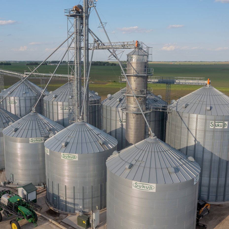 Green grass, blue skies, and a Sukup grain bin — now that’s summer on the farm. ☀️

#TeamSukup #SummerTime