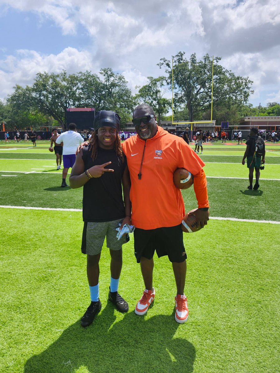 Had a great time at the <a href="/EdwardWatersFB/">Edward Waters Football</a> camp yesterday! Huge thanks to <a href="/CoachHayes_8/">Addison Hayes M.Ed</a>
for the helpful coaching and feedback!

<a href="/King17Jermain/">Jermain King</a> 
<a href="/thunderball_95/">Lake Region Football</a>
<a href="/CoachToney863/">Tevin Toney | Coach T</a>
<a href="/CoachVance863/">Rashad Vance | Coach Vance</a>
<a href="/Toriano81/">Toriano J. Morgan</a>