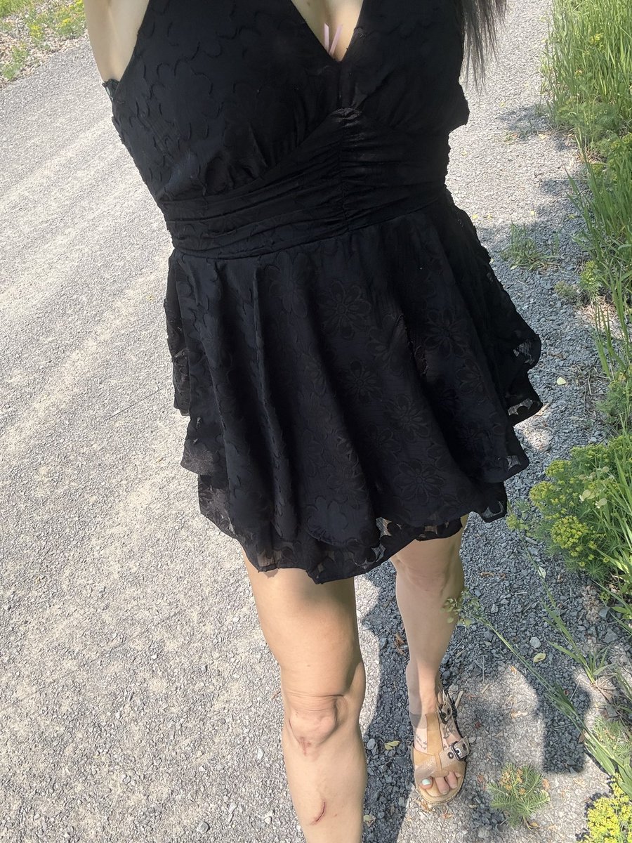 foxy_baking's tweet photo. Body checks because it’s dog walk time 😂
#edtwtbc #bodycheck #fitcheck #edrelapse #dogwalkbc #thunderthighs https://t.co/x690l5b3C3