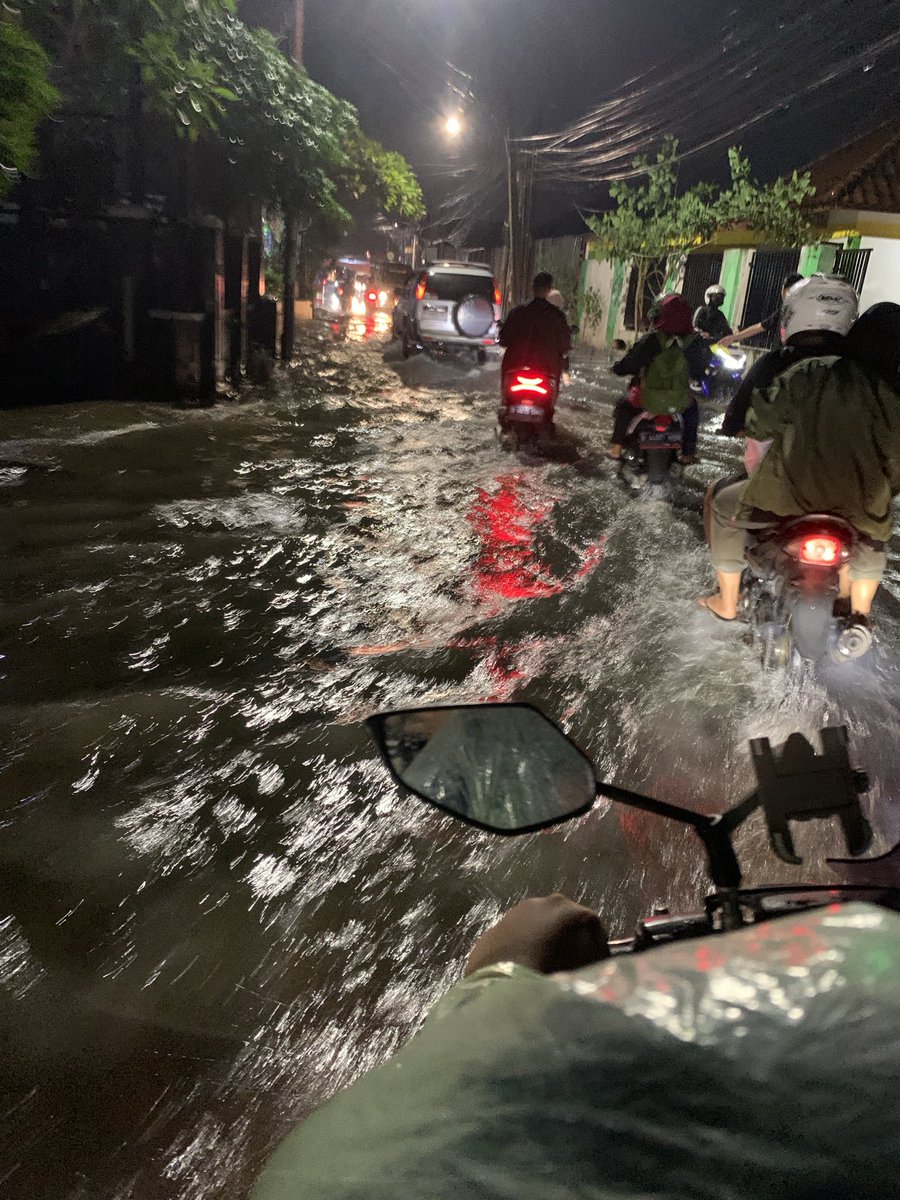 cl_eodash's tweet image. uwOw baliknya lebih hmmm