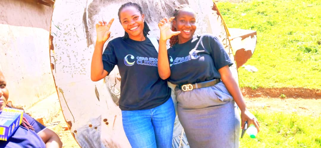 Arch_Twik's tweet photo. #water and #air are the most essential fluids on which all life depends , but its heartbreaking humans are treating water bodies as dustbins for #plastics  its time for #climatejusticenow
#CACclubs
#stopecocide
@careboutclimate 
@Fridays4FutureU https://t.co/n1XrtLGYKD
