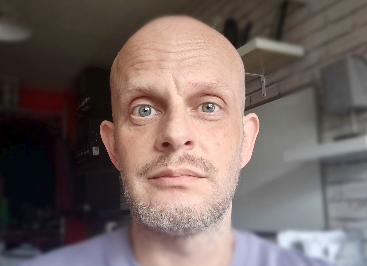 MrTopple's tweet image. I am exactly nine years sober today after 10 years of prior chaos and I mostly have @NicolaCJeffery to thank for it ❤️