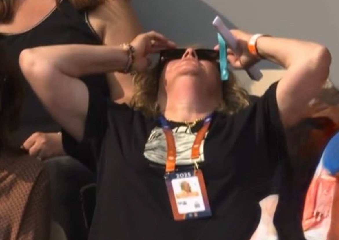 fe 𐙚 ☾ ✶ tweet media