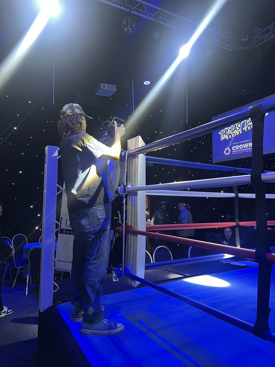 Some BTS from last night’s video shoot! 🎥

Something a bit different..  

#videographer #photographer #lumix #dji