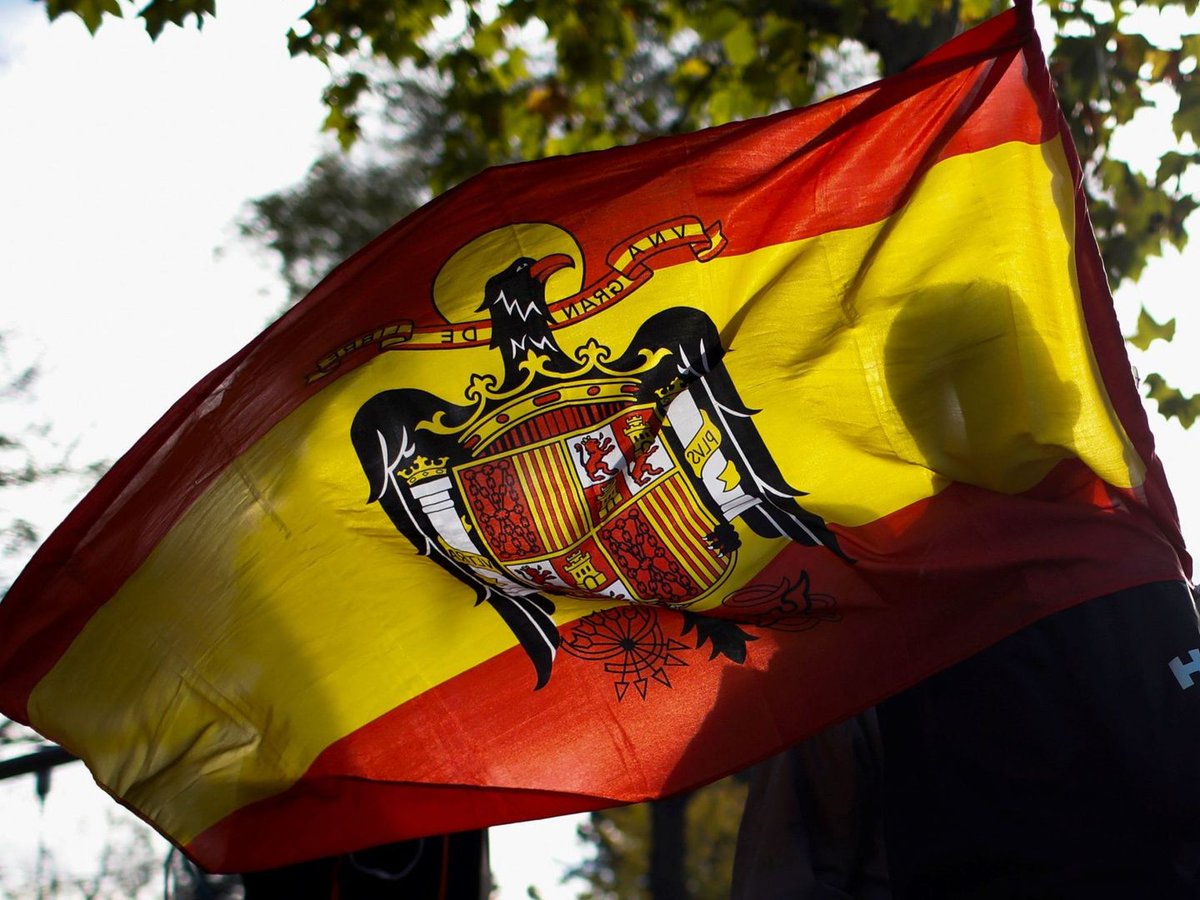 .<a href="/JCRIVEROTV/">JUAN CARLOS RIVERO</a> ESTA BANDERA VALE MÁS QUE TU VIDA