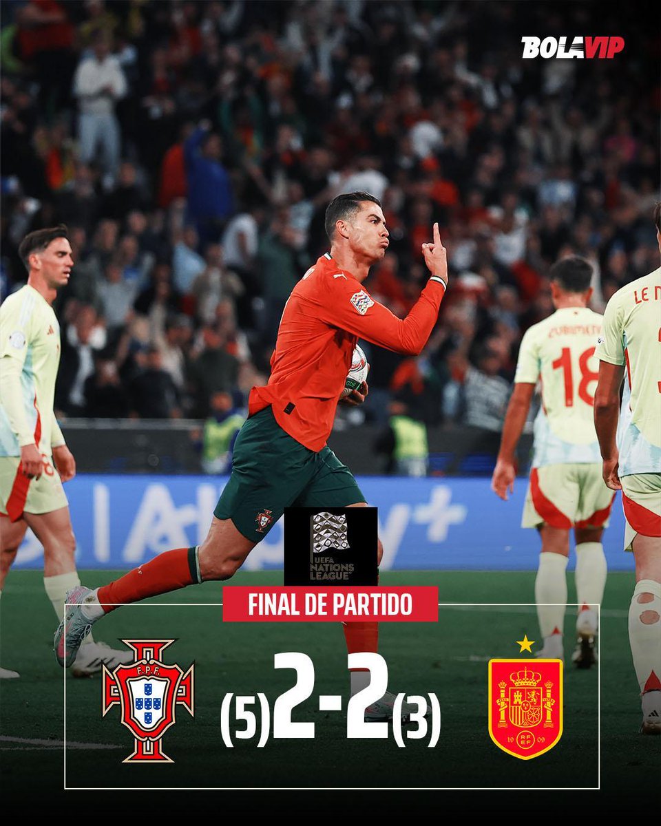 Portugal es campeón de la Nations League 🙌🏆

Con un Cristiano Ronaldo intratable, los Portugueses logran coronarse ante los Españoles. Lamine Yamal tuvo un partido terrible. 

CR7 tan solo tiene 40 años y logró comandar a su selección por otro título más.