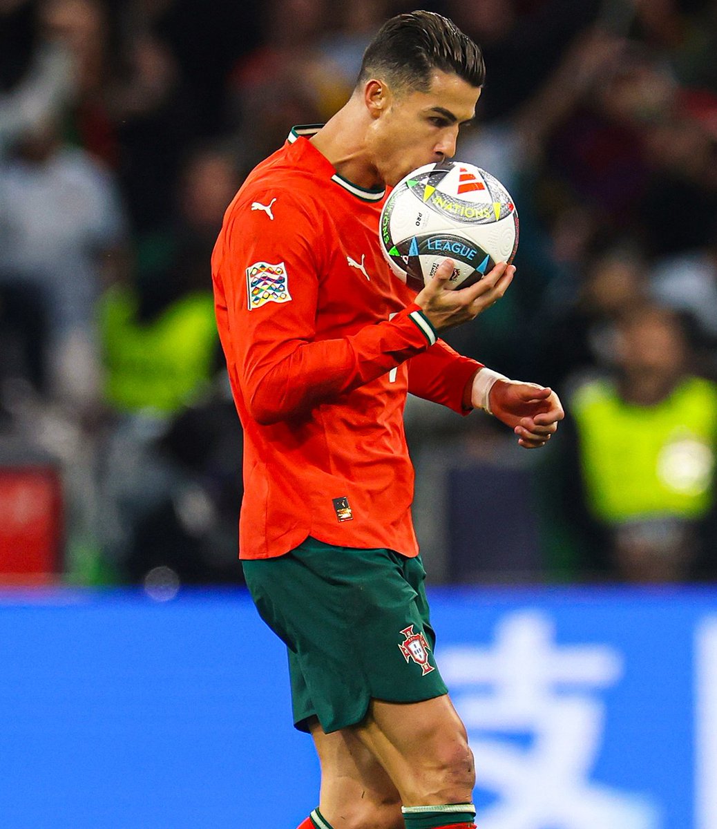 The greatest football player of all time! 🐐