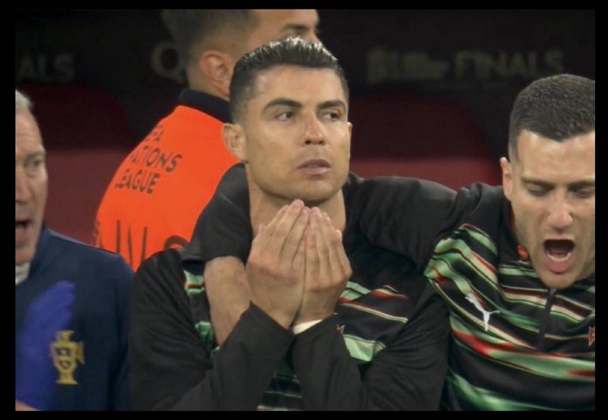 iModField's tweet image. بالدعوات 🤲🏻

قائد #النصر التاريخي كريستيانو رونالدو بطلًا لدوري الأمم الأوروبية 🏆🇵🇹
ألف مبروك لقائدنا 💛