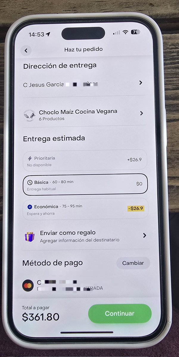 CeciChavez_'s tweet photo. @RappiMexico tengo años pagando rappi pro. Iba a pedir y todo sale como "Recoger en tienda" mi hermana pidió y ella no paga Rappi Pro y a ella si sale para pedir donde quiero. Pagando envío por supuesto. Todavía ofrecen "ahorrarte el envío si pagas pro" lo cual es mentira. https://t.co/Wm97VQMD2M