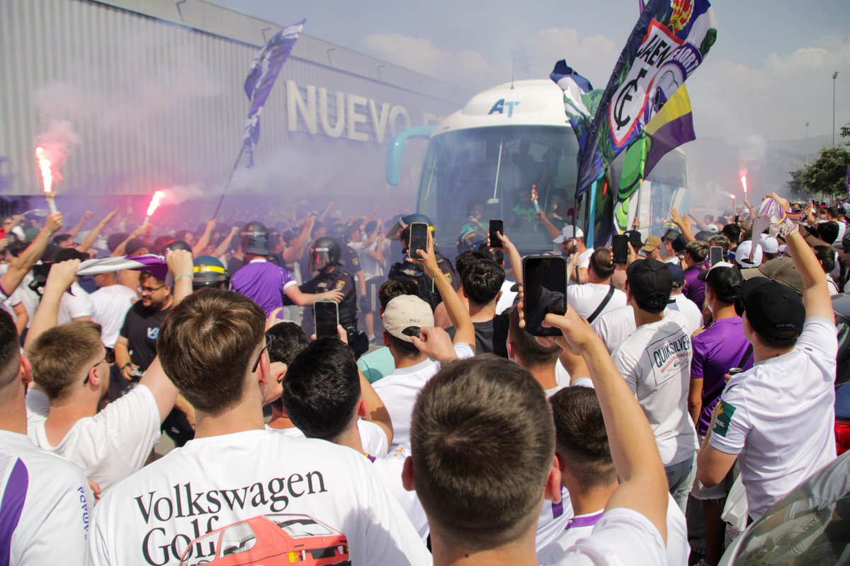 ESTA HINCHADA ESTA LOCA! LOCA POPR VERTE GANAR!!!

Fotos <a href="/alonsoojpg/">𝗔𝗹𝗼𝗻𝘀𝗼 𝗝𝗣𝗚®</a>