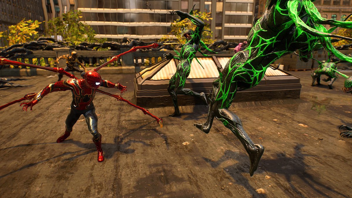 *Fights more symbiotes with Cho*