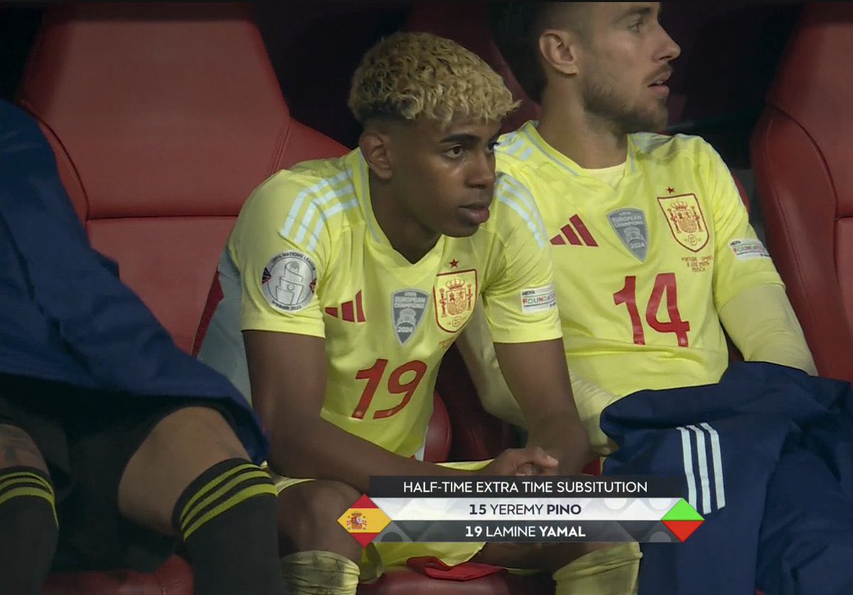 Yamal will never forget who Nuno Mendes is 😭