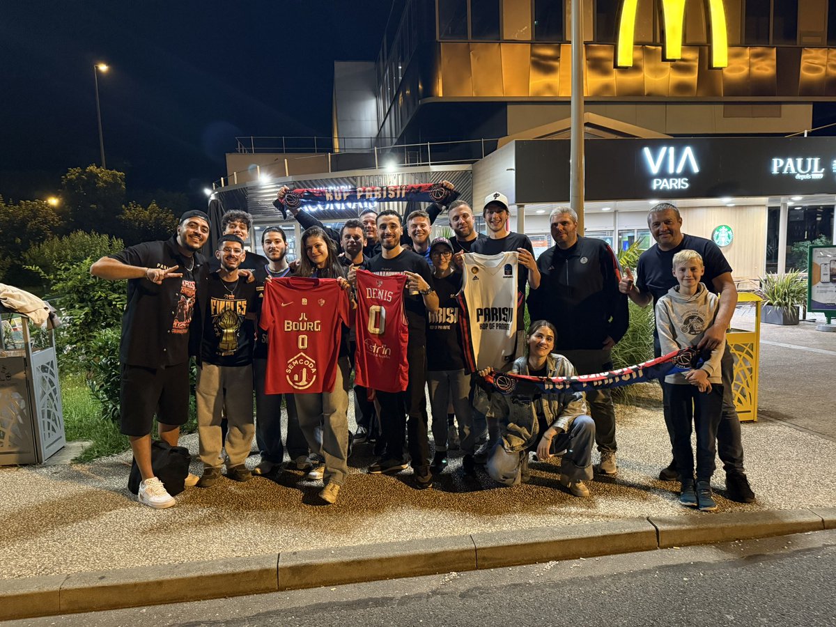 Et on ne pouvait pas repartir de Bourg sans déshabiller notre LÉGENDE <a href="/DeGauthier11/">Denis Gauthier</a> 🫢