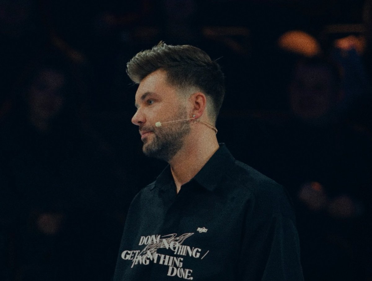 какой же ты красивый мальчик, с ума сойти💔