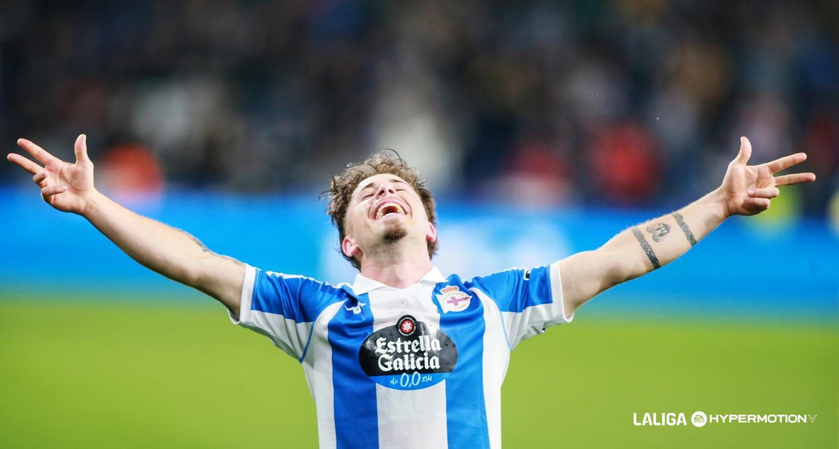 5️⃣ goles. 
4️⃣ asistencias. 

⚡ ¡El futbolista incombustible del <a href="/RCDeportivo/">RC Deportivo</a>!

#LALIGAHYPERMOTION | <a href="/mar10soriano/">Mario Soriano Carreño 🍍</a>