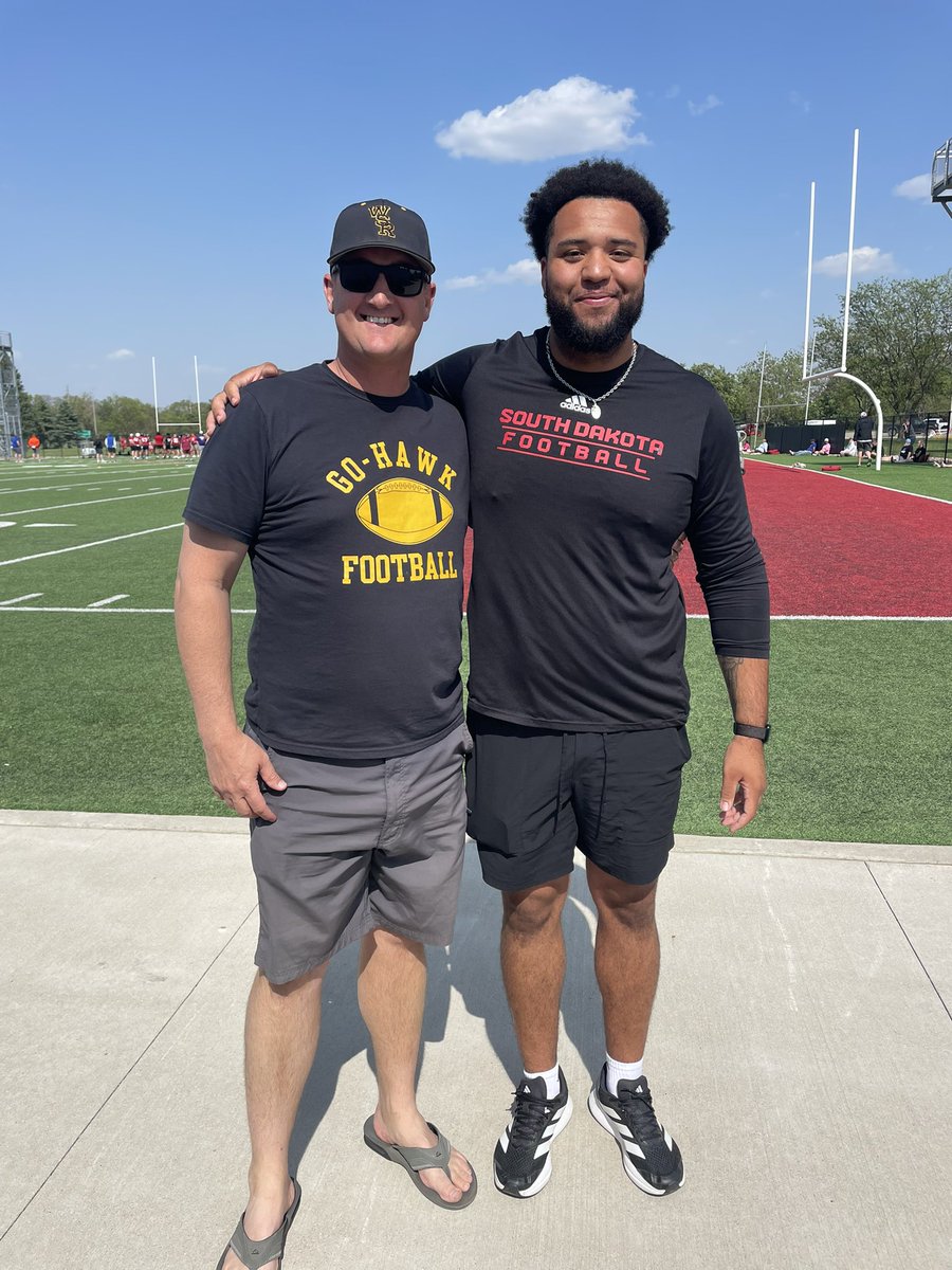 Seeing former <a href="/WSRFootball/">W-SR Football</a> and <a href="/SDCoyotesFB/">South Dakota Football</a> star <a href="/mosainewsom/">Mosai Newsom</a> made my day!