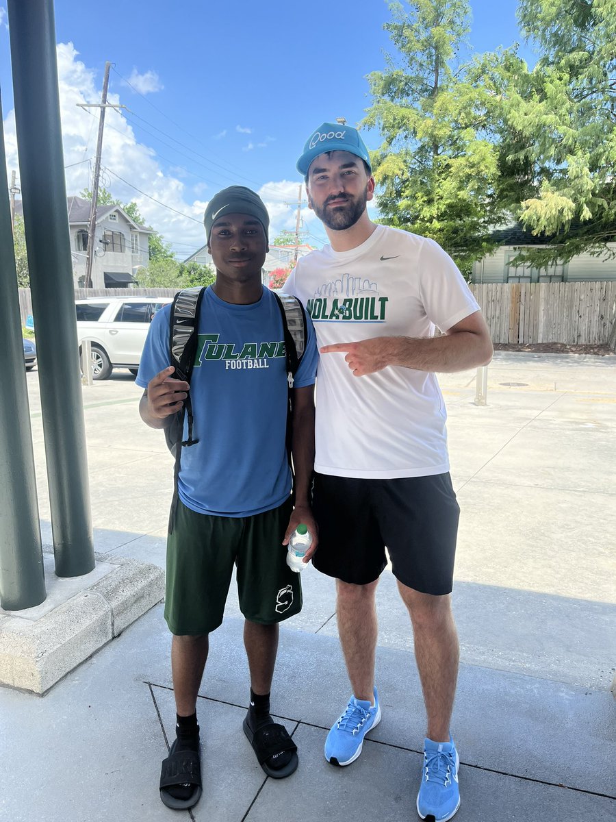 A_shaw4's tweet image. Proud and extremely grateful for the opportunity to compete, learn, and grow at my dream school while gaining an amazing experience at the Tulane football camp.#rollwave🌊