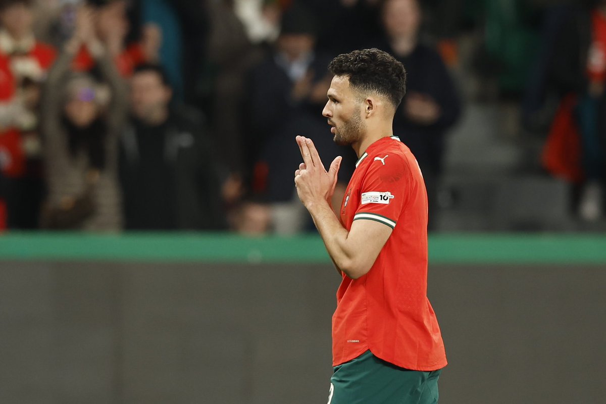 ActuFoot_'s tweet photo. Tout ce qu’ils ont joué cette saison… 𝗜𝗟𝗦 𝗢𝗡𝗧 𝗚𝗔𝗚𝗡𝗘́ 🇵🇹🤩

🏆 Trophée des Champions
🏆 Ligue 1
🏆 Coupe de France
🏆 Ligue des Champions
🏆 Ligue des Nations
⏳ Coupe du Monde des Clubs

👏 BRAVO : Vitinha, Neves, Nuno Mendes, Ramos. https://t.co/os4GD9O0W3