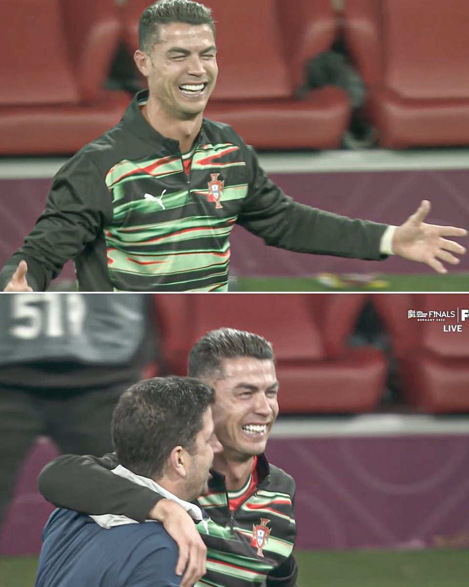 CR7Brasil's tweet image. SÓ QUEM É FÃ ENTENDE

SÓ QUEM ESTEVE JUNTO QUANDO ELE PERDEU O FILHO E FOI ESCORRAÇADO PELA MIDIA ENTENDE ISSO

CRISTIANO RONALDO MERECE PRA CARALHO