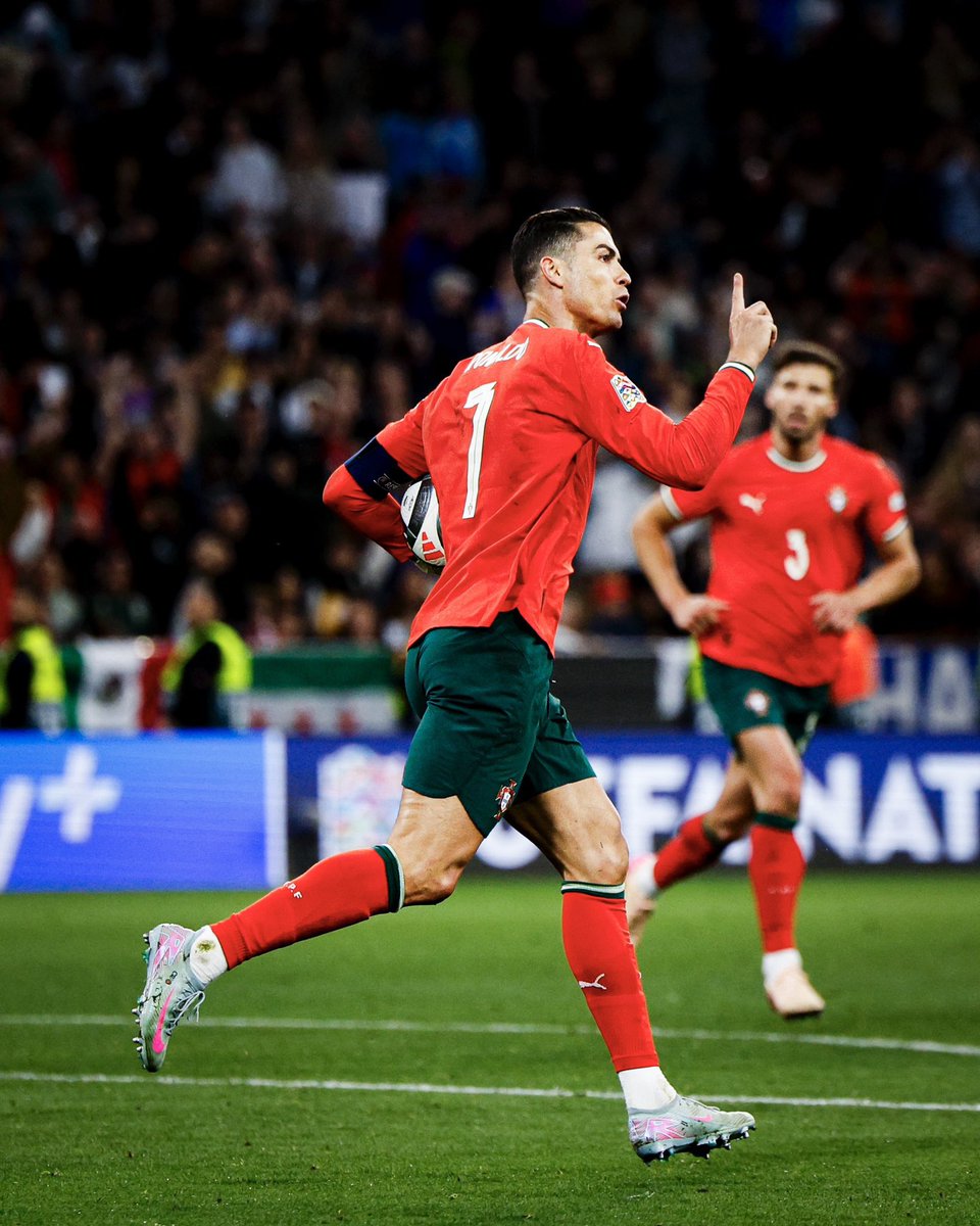 🚨 SORTEO INTERNACIONAL EXPRÉS

CAMISETA A ELEGIR DE CRISTIANO RONALDO. 🐐 CAMPEÓN DE NATIONS LEAGUE!!!

Requisitos:
• RT
• Follow <a href="/madrid_total2/">MT2</a> y <a href="/futboljersey7/">FutbolJersey77</a>

Opcional: Mencionar a 1 amigo para doble participación