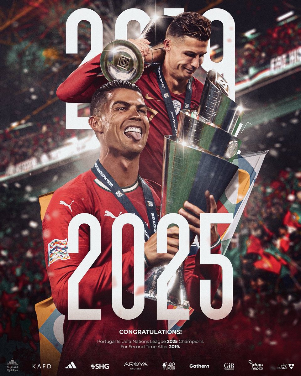 PurelyFootball's tweet photo. Cristiano Ronaldo has now equalled Lionel Messi’s International trophy count.🏆🏆🏆 https://t.co/Vd2Sq8kM4C