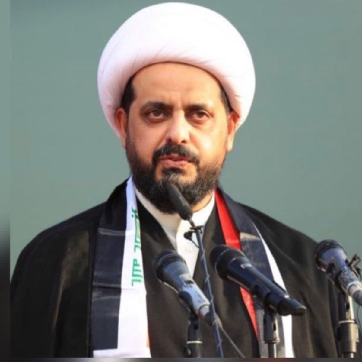 OAlshible's tweet photo. سماحة الشيخ لم يطلق اتهامات، بل طرح حلولاً منصفة وعملية، ينبغي أن تكون منطلقاً لتصحيح المسار، بدلاً من الانشغال بالمهاترات الإعلامية التي لا تخدم أحداً. https://t.co/5drKercRIm