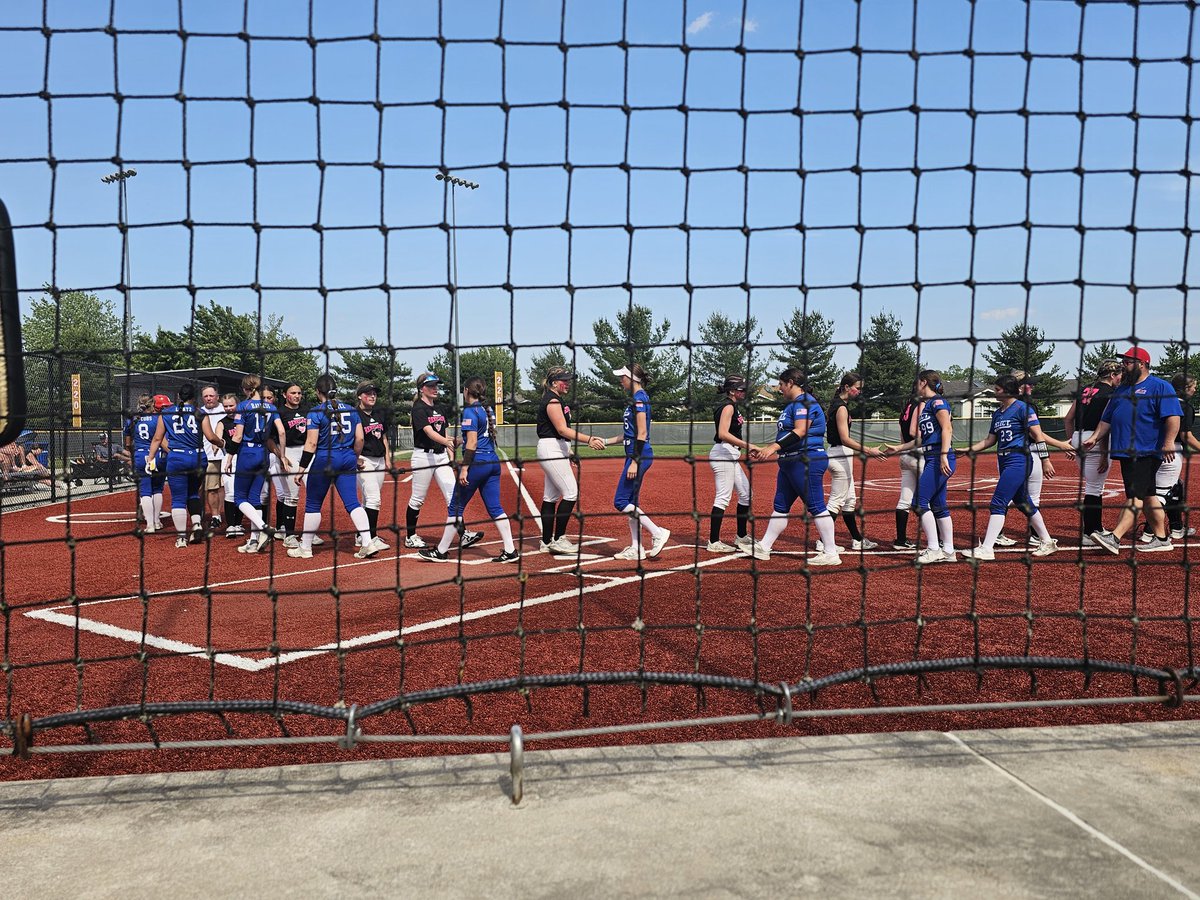 Well that's a wrap on our first tournament of the summer! Ran out of gas in the semis! 6-1 on the weekend and a top 4 finish out of 36. Back at it next Friday in Salem, WI!