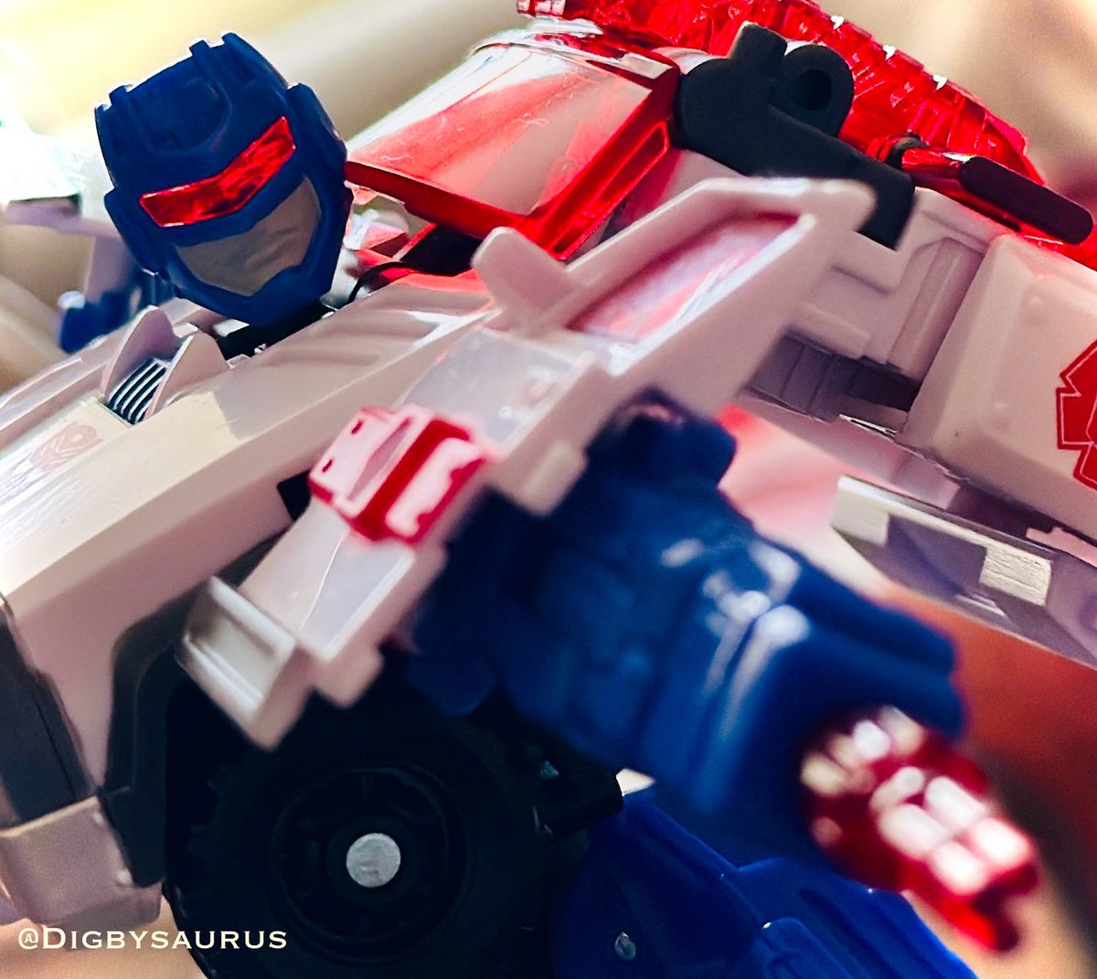 digbysaurus's tweet image. Transformers Age of the Primes Red Alert

#Transformers 

#WooWooWoo