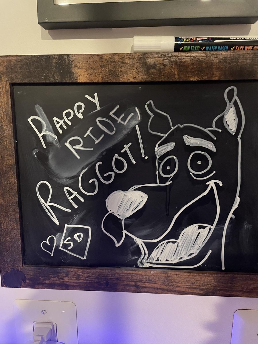 Creatina Turner (@brendanode) on Twitter photo 