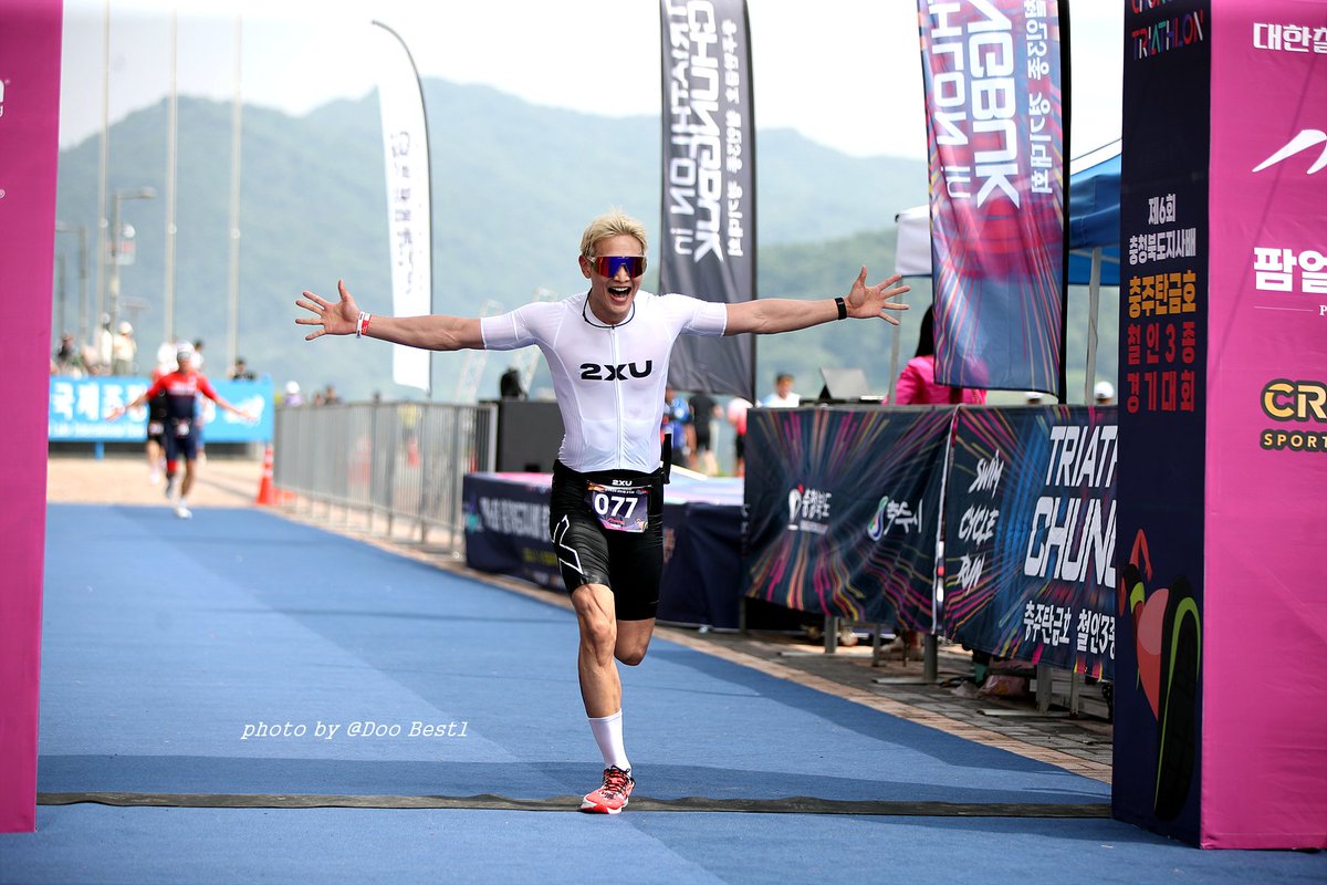 idol minho from shinee but also athlete choi minho at the same time