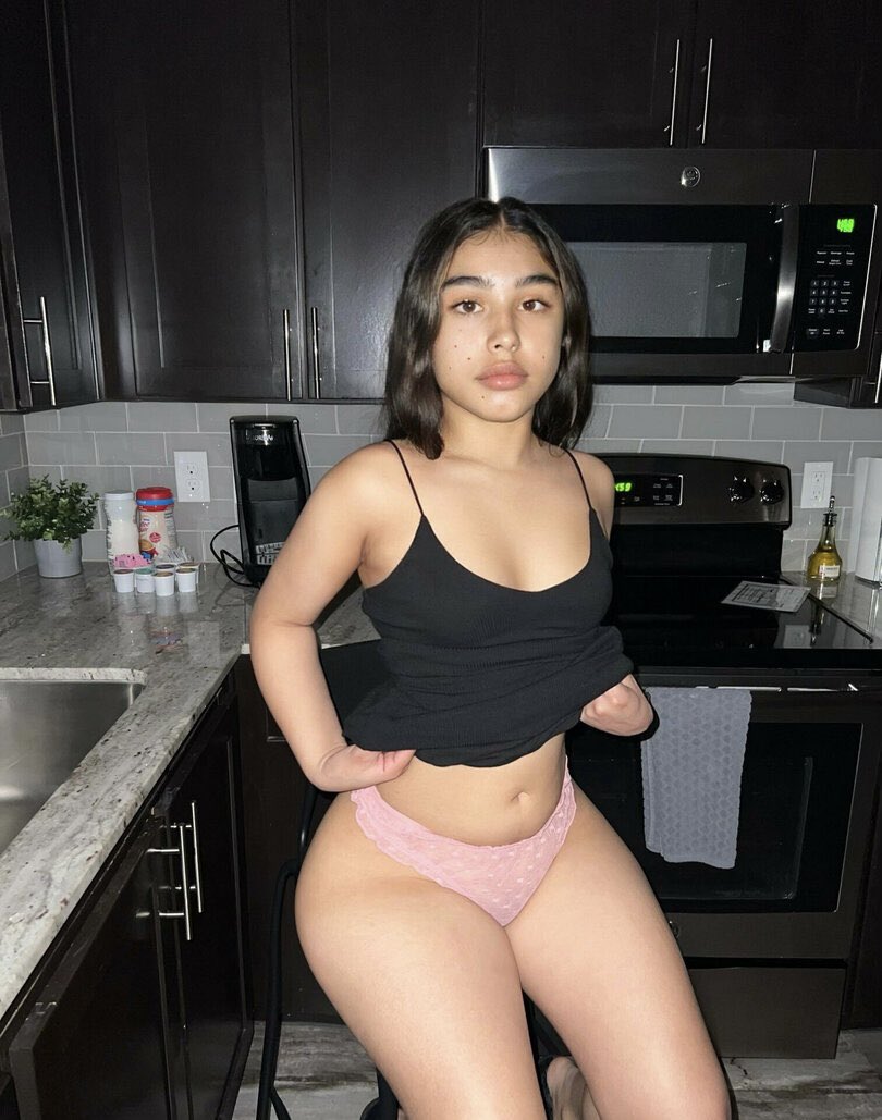 deleting in 6 hours, but whoever likes &amp; says hi, i’ll send a special pic in dm 💜