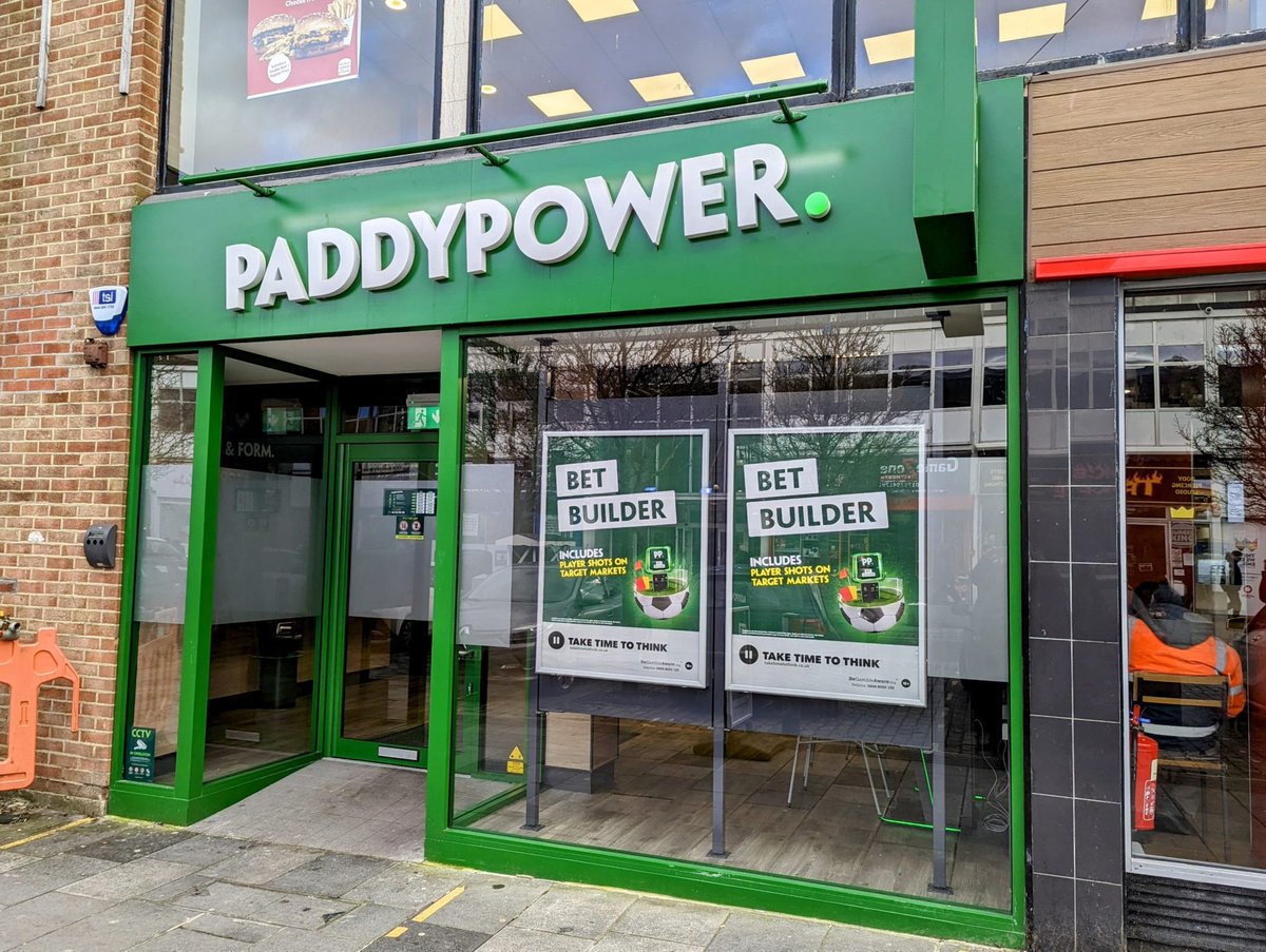 I have always gotten so many Paddy Power ads on YouTube, and it’s confusing. I just realised it’s because the algorithm thinks Drag RACE is a sport/literal race lmao