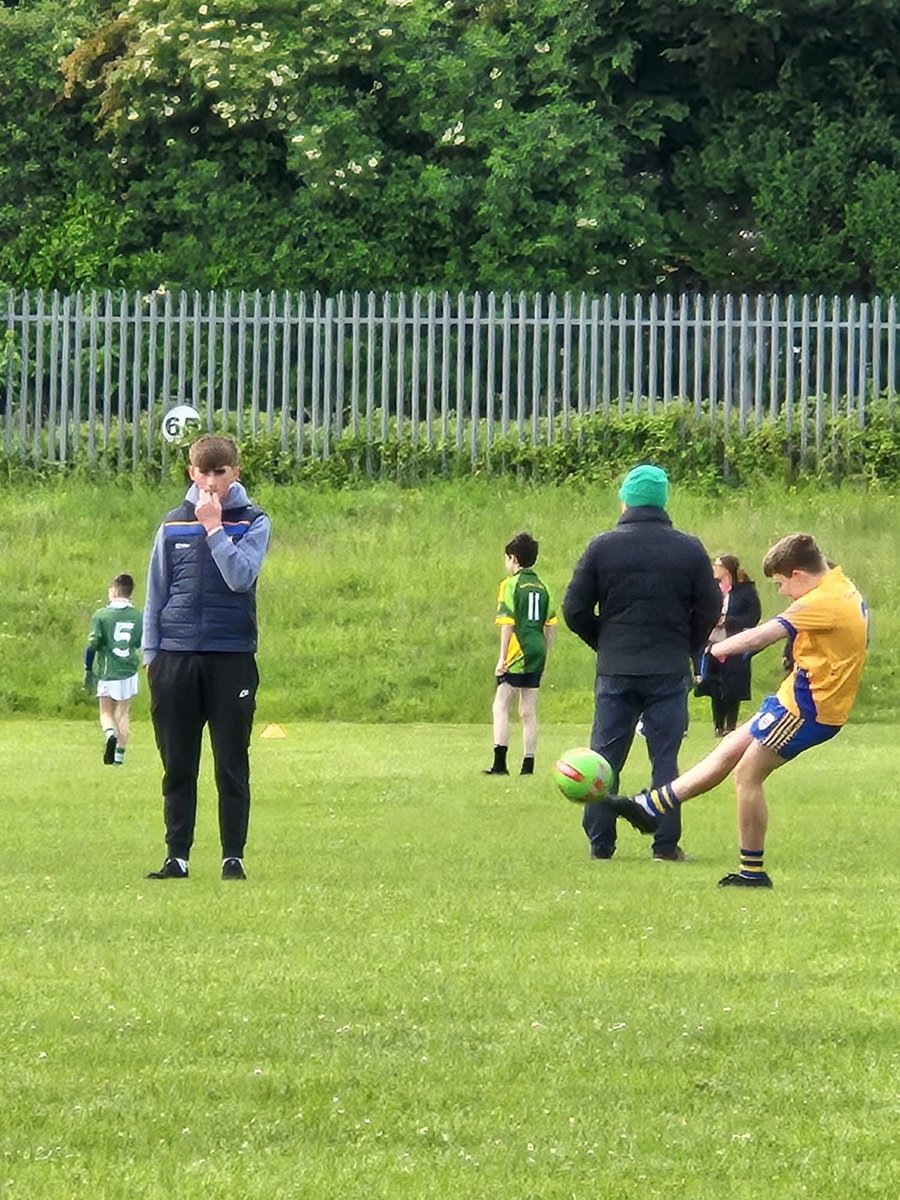 Clonmel Γg GAA (@clonmel_og) on Twitter photo Michael Hogan u11 blitz β½οΈ
28 kids, 2 teams.
Hosted Holycross Ballycahill,Cashel & Aherlow.
Thanks to;Eddie & field team; U17/19 Players-OisΓn OβReilly,Sean McMenamin,Ryan Kennedy for reffing & Gavin Mahony - u11 coaching team.
#leadership
<a href="/DavidWall101/">David Wall</a>
<a href="/SiobhanPhelan10/">Siobhan Phelan</a> Michael Hogan u11 blitz β½οΈ
28 kids, 2 teams.
Hosted Holycross Ballycahill,Cashel & Aherlow.
Thanks to;Eddie & field team; U17/19 Players-OisΓn OβReilly,Sean McMenamin,Ryan Kennedy for reffing & Gavin Mahony - u11 coaching team.
#leadership
<a href="/DavidWall101/">David Wall</a>
<a href="/SiobhanPhelan10/">Siobhan Phelan</a>