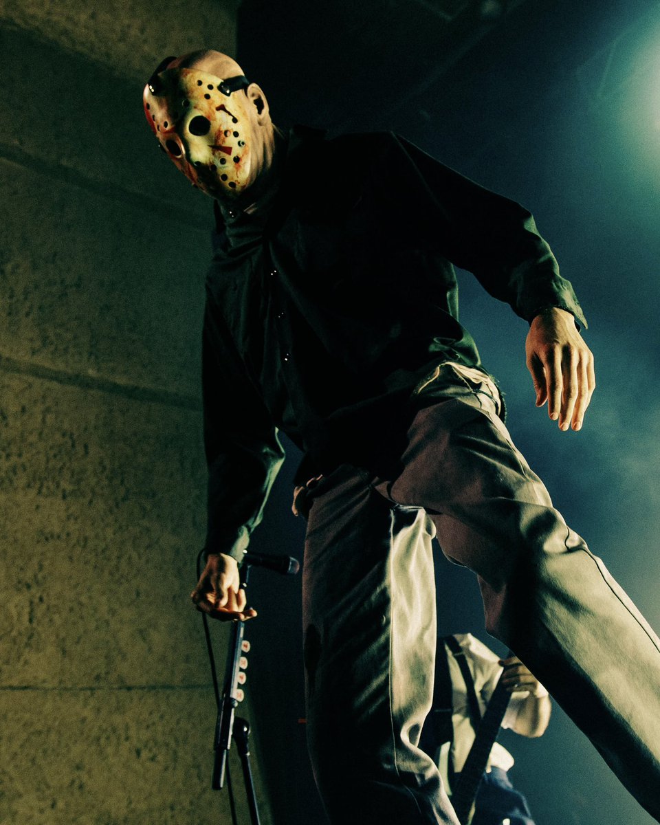 🛶🔪 She raised him right and he’ll come out to play
When mother whispers, “_____ ___ ___ ______” 🩸🪓 #45YearsofFear